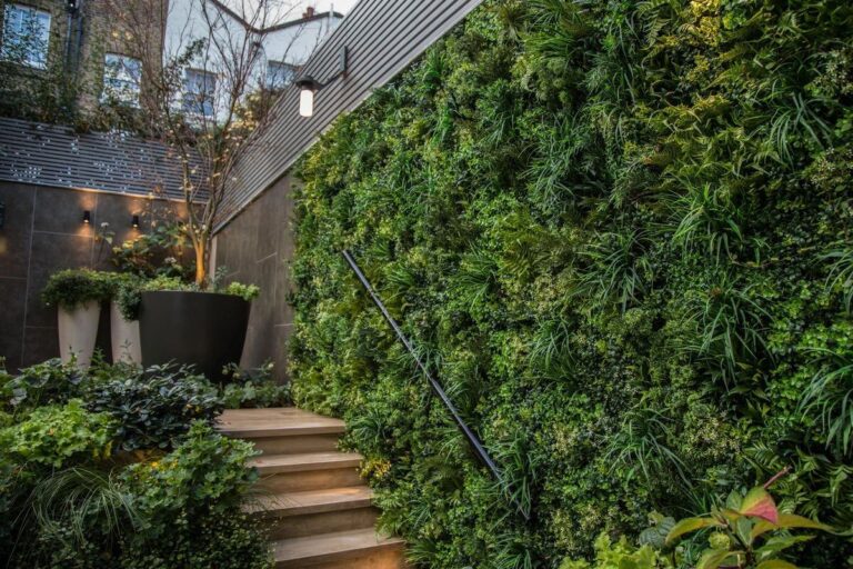 Tanaman Vertical Garden 12 Rekomendasi